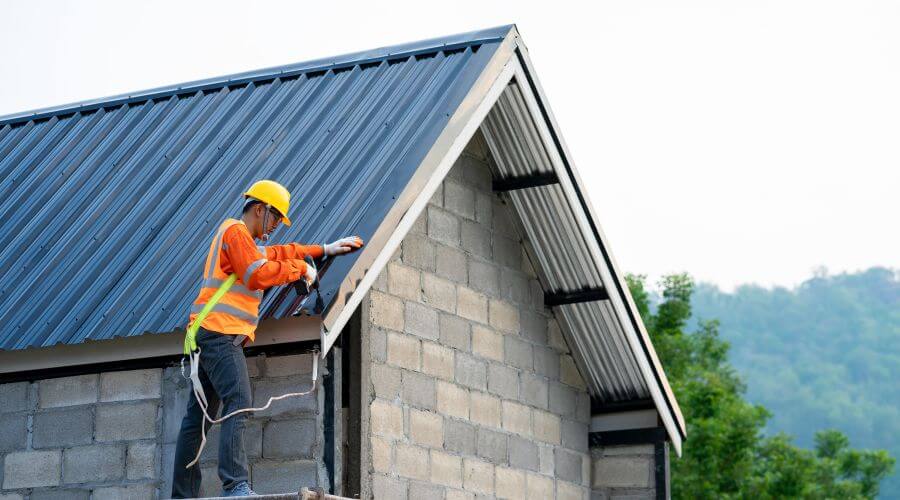 Expert Emergency Roof Repairs services in Mannington, WV